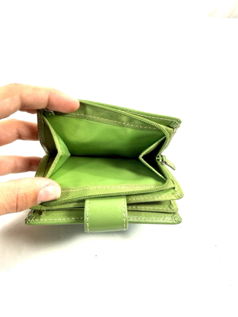 Buxton Green Leather Card Holder Wallet 3 id windows credit card and zip pocket
